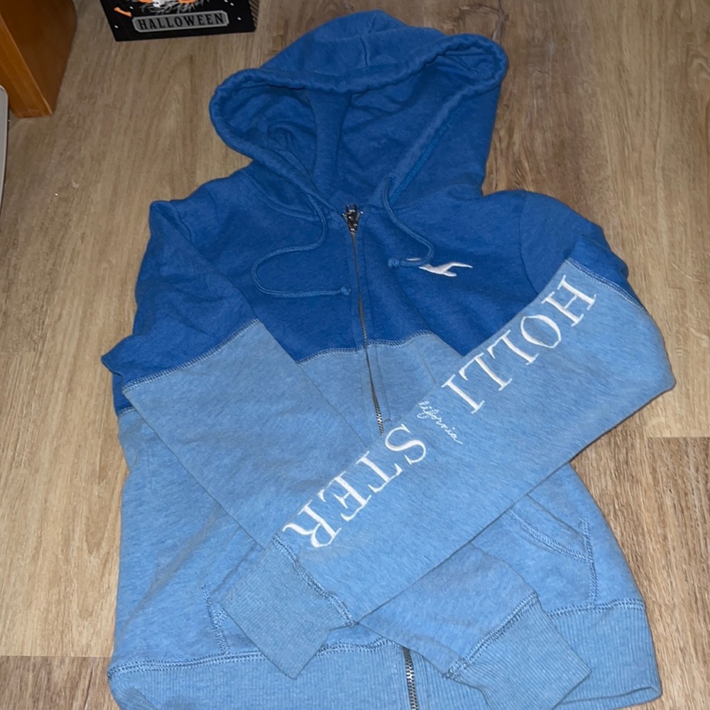 Hollister zipped hoodie